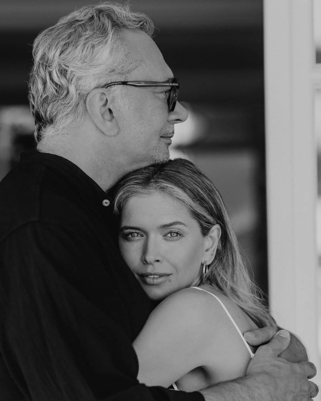 После развода с Меладзе Брежнева засветилась в компании загадочного мужчины (фото)